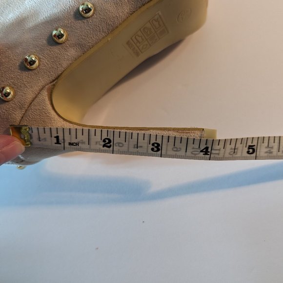 Top Show Cream Color Vegan Suede Pointy Toe Gold Studded Ankle Boots - Picture 13 of 13